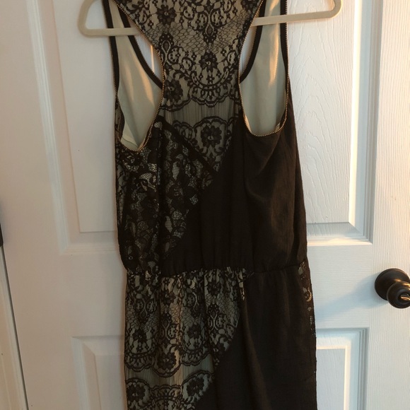 Chic Lace dress - Picture 7 of 8